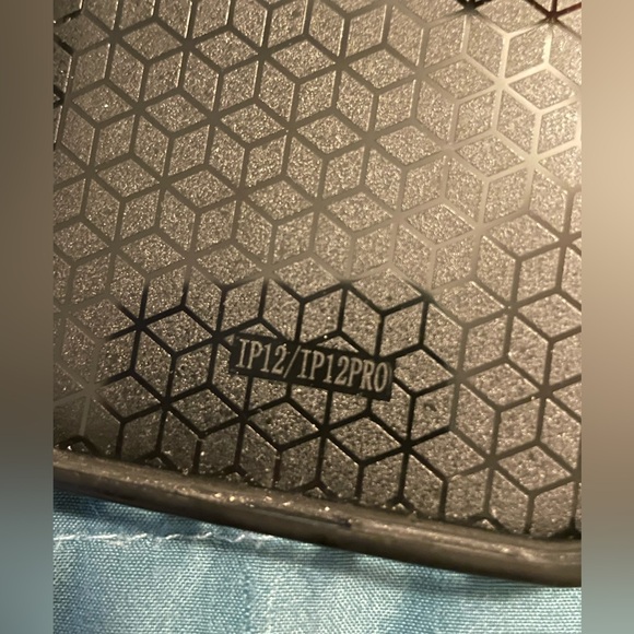 🪶 iPhone 12/ 12 Pro phone case - Picture 3 of 3